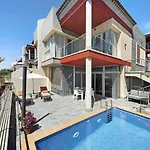 Villa View Grand *