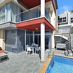 View Grand Villa