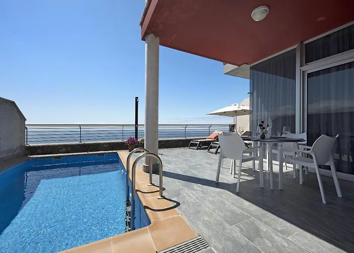 Вилла View Grand